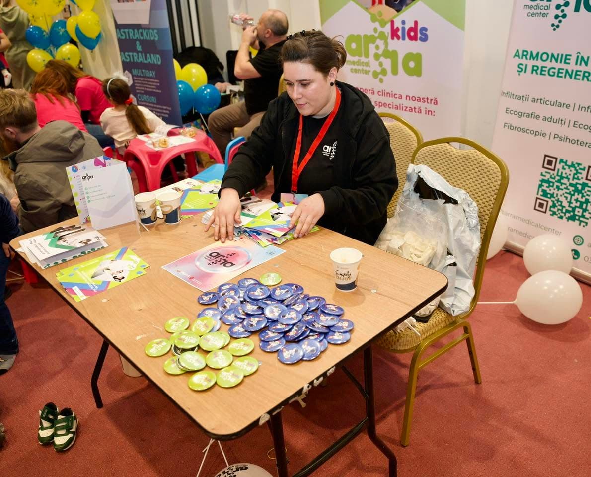 Stand expozițional la eveniment Agora