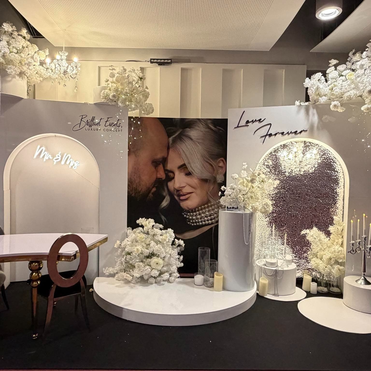 Decor nuptial la târg de nunți, Agora Centru de evenimente